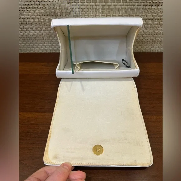 🌟HP🌟VTG 1970s-80s White Vinyl Structured Bag with Acrylic Tortoise Handle Chain - Picture 6 of 16